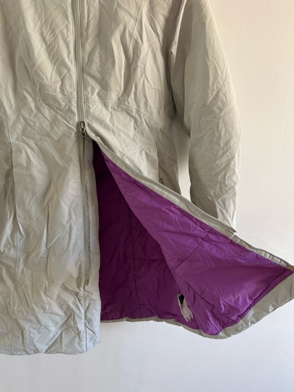 Arc'teryx Sylva Long Parka Light Gray Coat with Purple Hood Lining windstopper - Picture 2 of 12